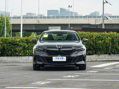 2026�� 530Li ������ M�˶���װ