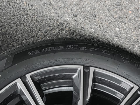 2025 xDrive 30Li M˶ҹװ