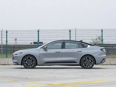 2026  2.0T  EcoBoost  