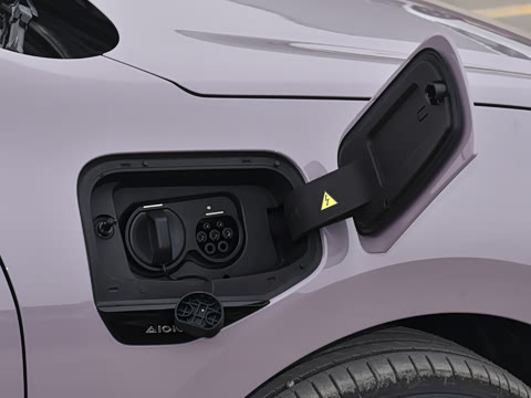 2027�� 605������