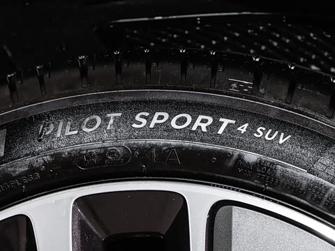 2025�� Ultra ���ܻ��°�