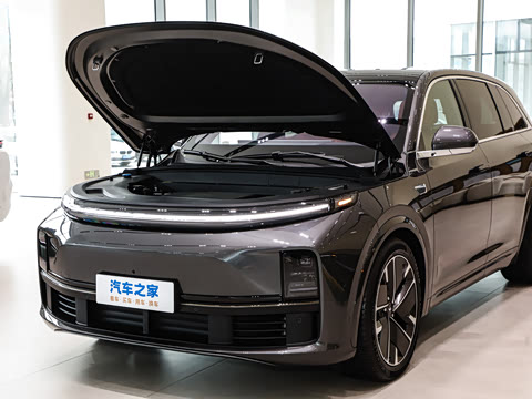 2025�� Ultra ���ܻ��°�