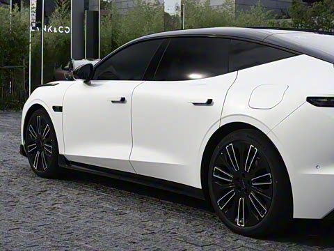 2025�� 240����Ultra