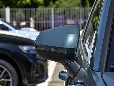 2025�� quattro 45�����ذ� 35TFSI ʱ�ж�����