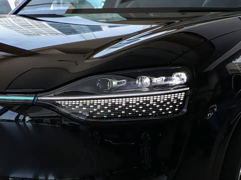 2025�� ���� Ultra�� 52kWh 6���棨896�߼����״
