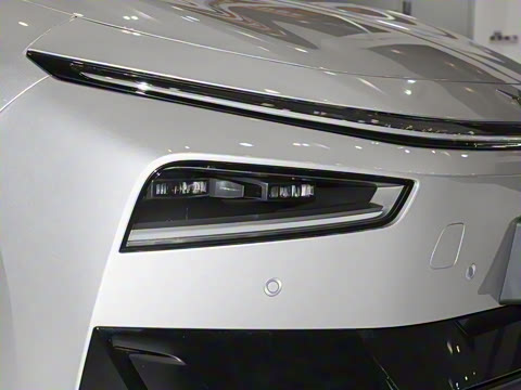 2026�� ���� 725 Max �콢��