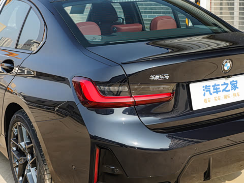 2026�� 330i M�˶���ҹ��װ