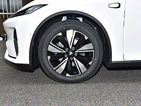 2026�� 550Max��ΪǬ��ADS SE��