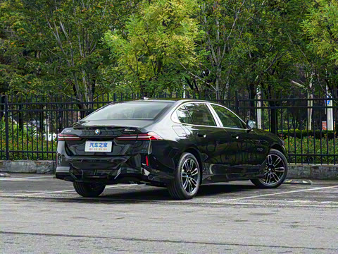 2026�� 525Li M�˶���װ