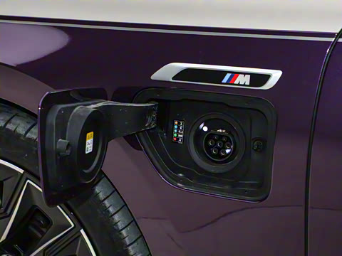 2023�� M760Le xDrive