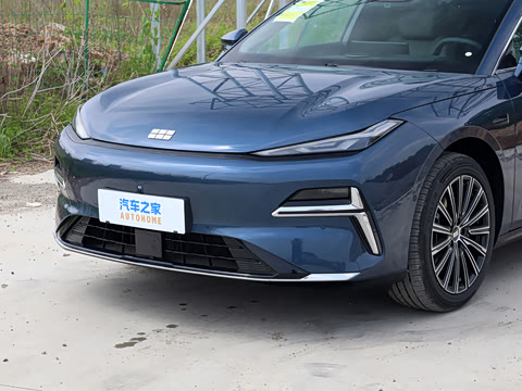 2026�� 225km EM-i Զ�����ǺӰ�
