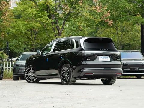 2025�� ���� Max+ ������������ 