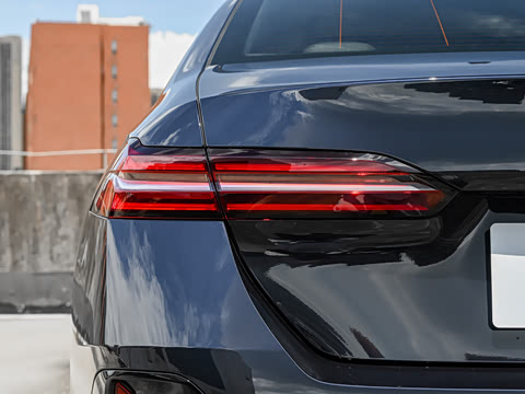2026�� 525i M�˶���װ