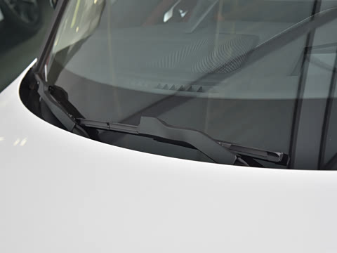 2026�� �Ŀ� eDrive 40 L ��ҹ��װ