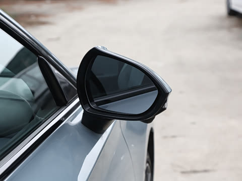 2026�� 2.0T 405 AT������