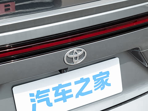 2026�� 700 Max