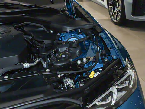 2025�� 330Li M�˶���ҹ��װ