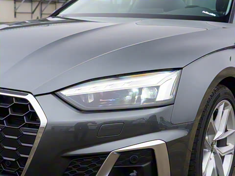 2025�� Coupe 40 TFSI ʱ�ж�����