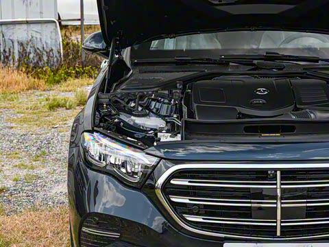 2025�� �Ŀ� E 260 L