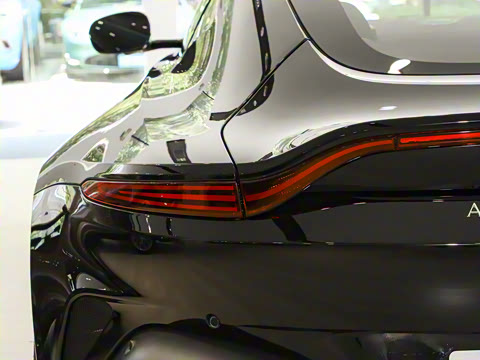 2024�� 4.0T V8 Coupe