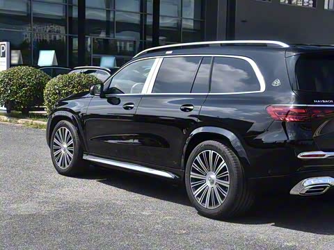 2026�� GLS 480 4MATIC ���ݰ�