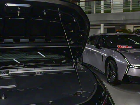 2026�� ���� 725 Max �콢��