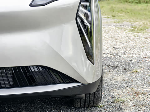 2025�� Plus 610 ������