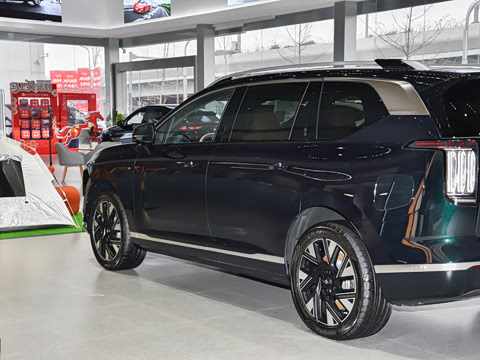 2025�� 750 Max���������״��