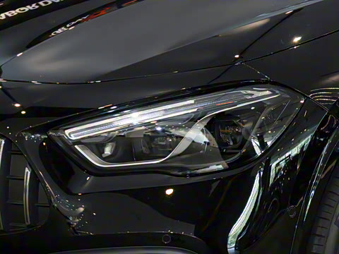 2025�� AMG GLA 35 4MATIC