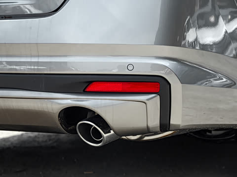 2025�� 2.0L XL-TLS ������