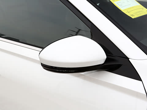 2025�� 2.0L XL-TLS ������