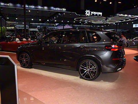 2025�� xDrive 40Li ������M�˶���ҹ��װ