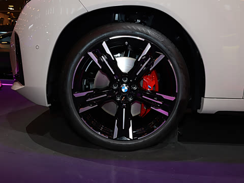 2025�� M50 xDrive