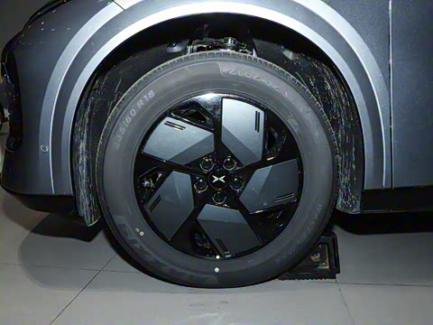 2025�� 625 ������ Max �Ƽ���