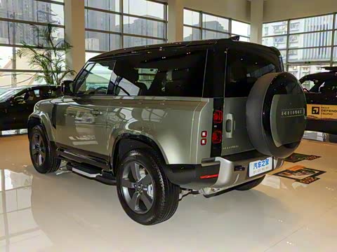 2025�� 90 3.0T P400 X-Dynamic HSE