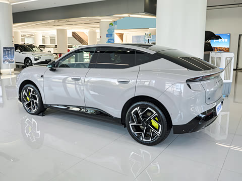 2026�� ���� 525 Max