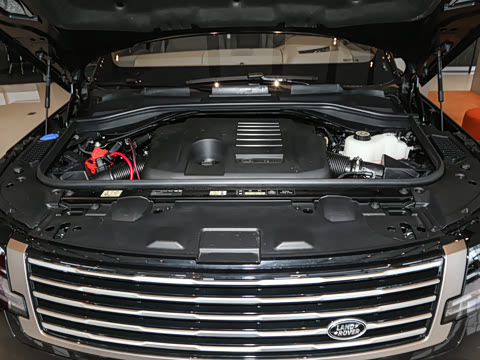 2025�� 3.0 L6 400PS SV���ٴ����ӳ��� 4��