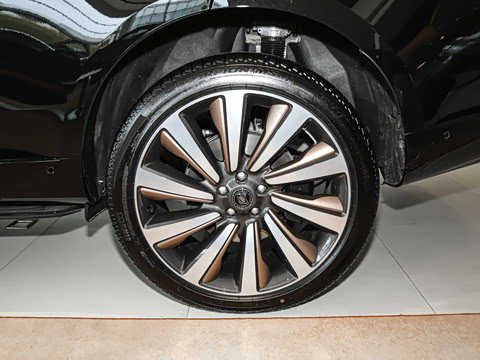 2025�� 3.0 L6 400PS SV���ٴ����ӳ��� 4��