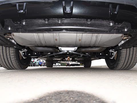 2026�� �Ŀ� xDrive 40Li ������M�˶���ҹ��װ