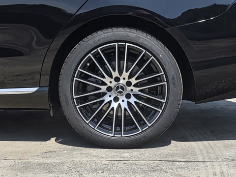 2026�� �Ŀ� C 260 L