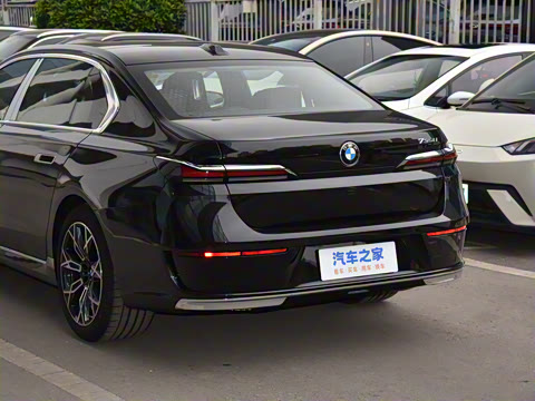 2026�� 735Li ������װ