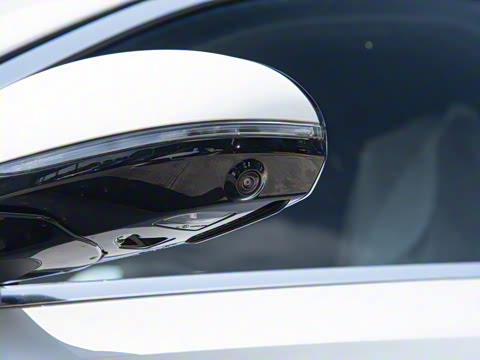 2025�� �Ŀ� E 260 L