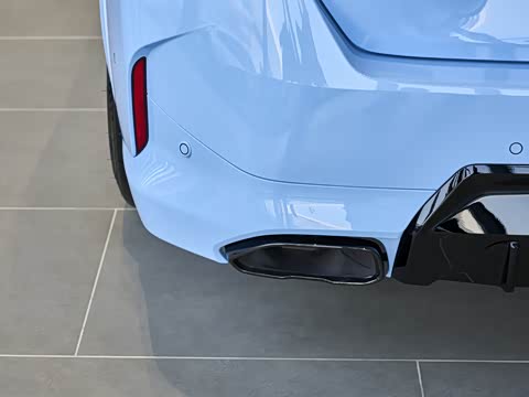 2026�� M240i xDrive