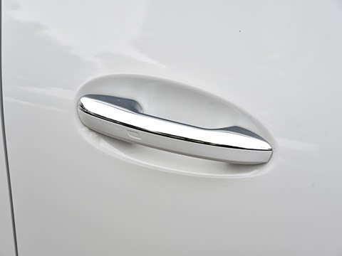 2026�� GLC 300 L 4MATIC ������