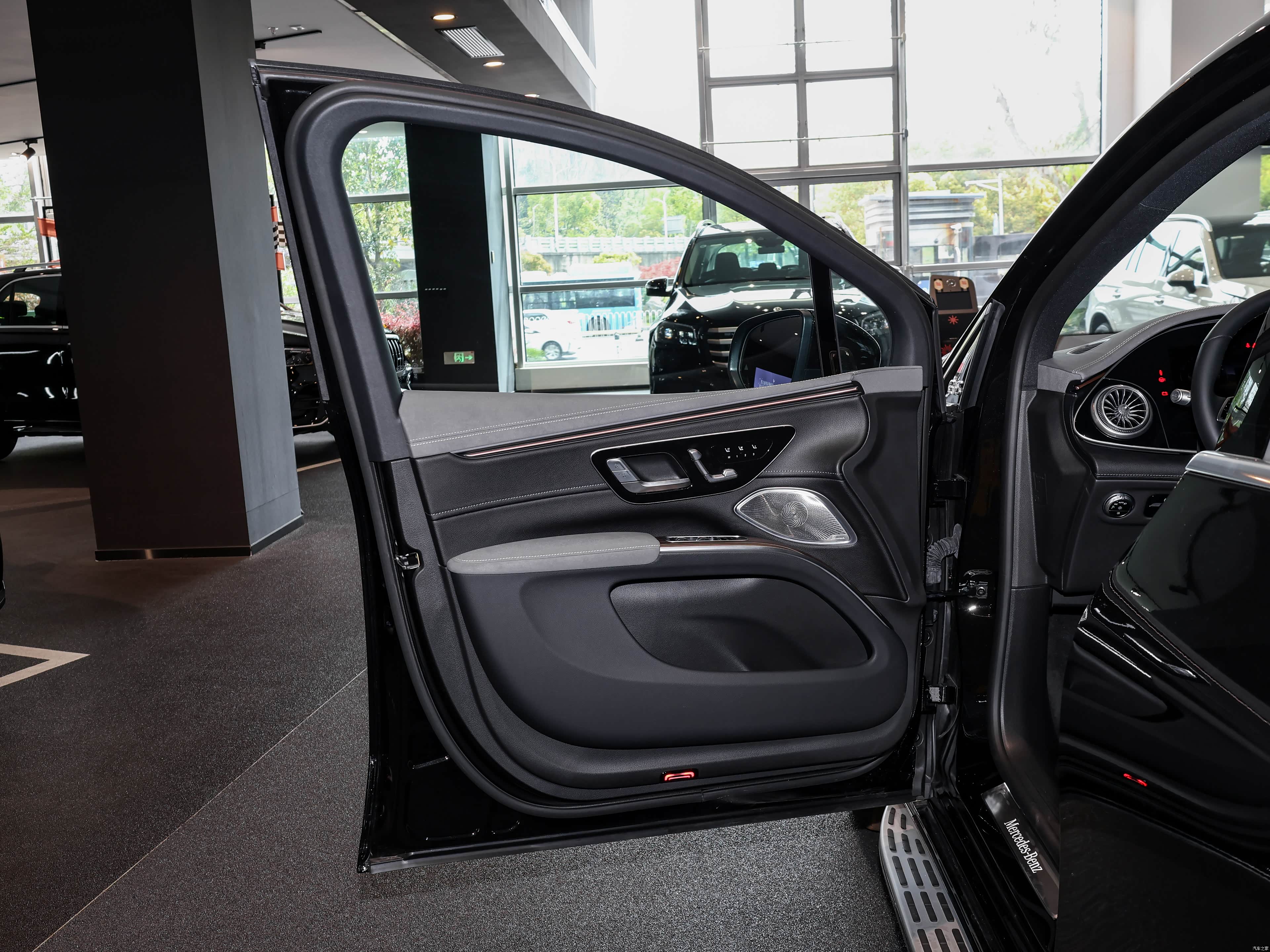 Mercedes-Benz EQS, миниатюра 21