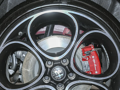 2026�� 2.0T 280HP VELOCE ������