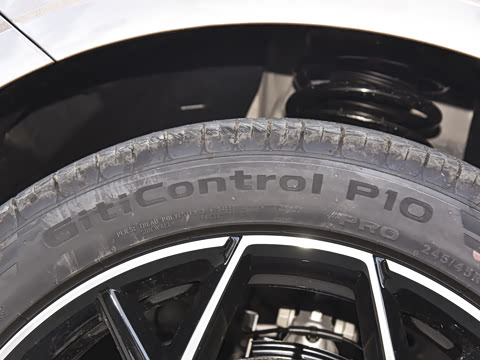 2026�� ������������� 730������