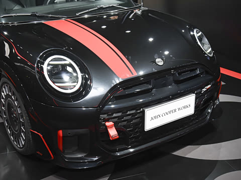 2025�� JOHN COOPER WORKS
