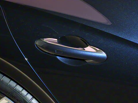 2026�� 4.0T V8 Mulliner