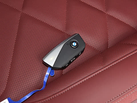 2025�� xDrive 40Li M�˶���ҹ��װ